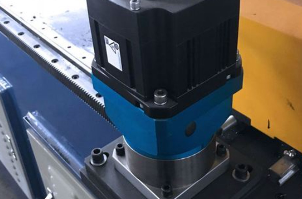 切管機(jī)在使用過程中需要注意有幾大要點